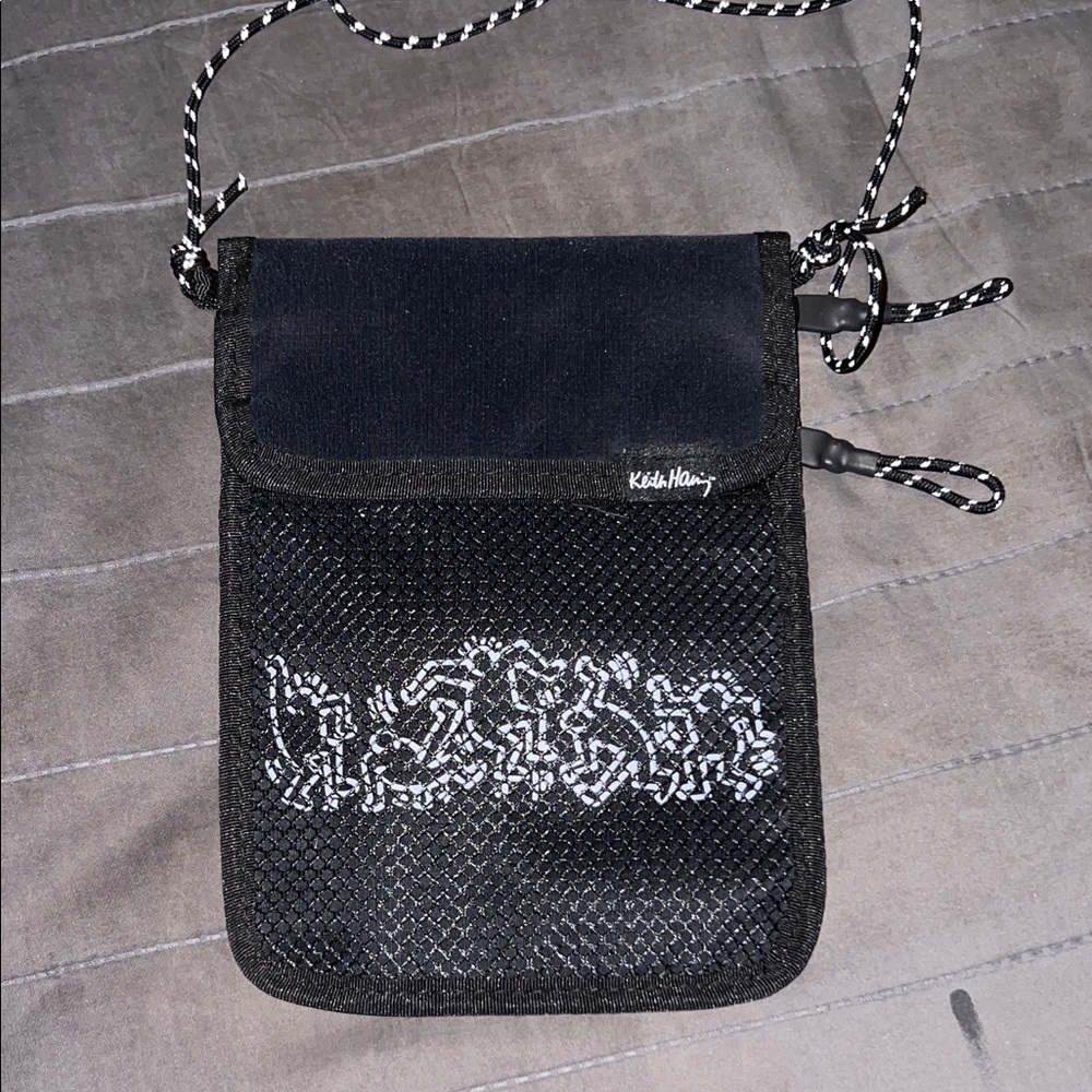 Keith Harring neck pouch